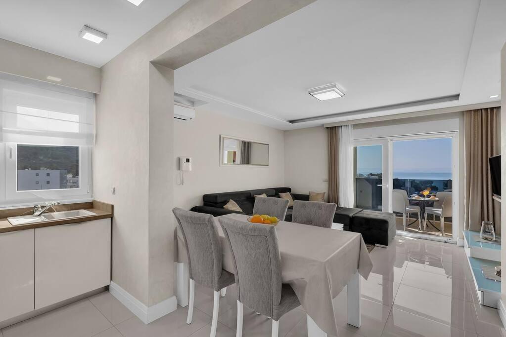 Apartment Hrvoje -Nur 50M Bis Zum Meer - Makarska Exklusiv Promajna Buitenkant foto