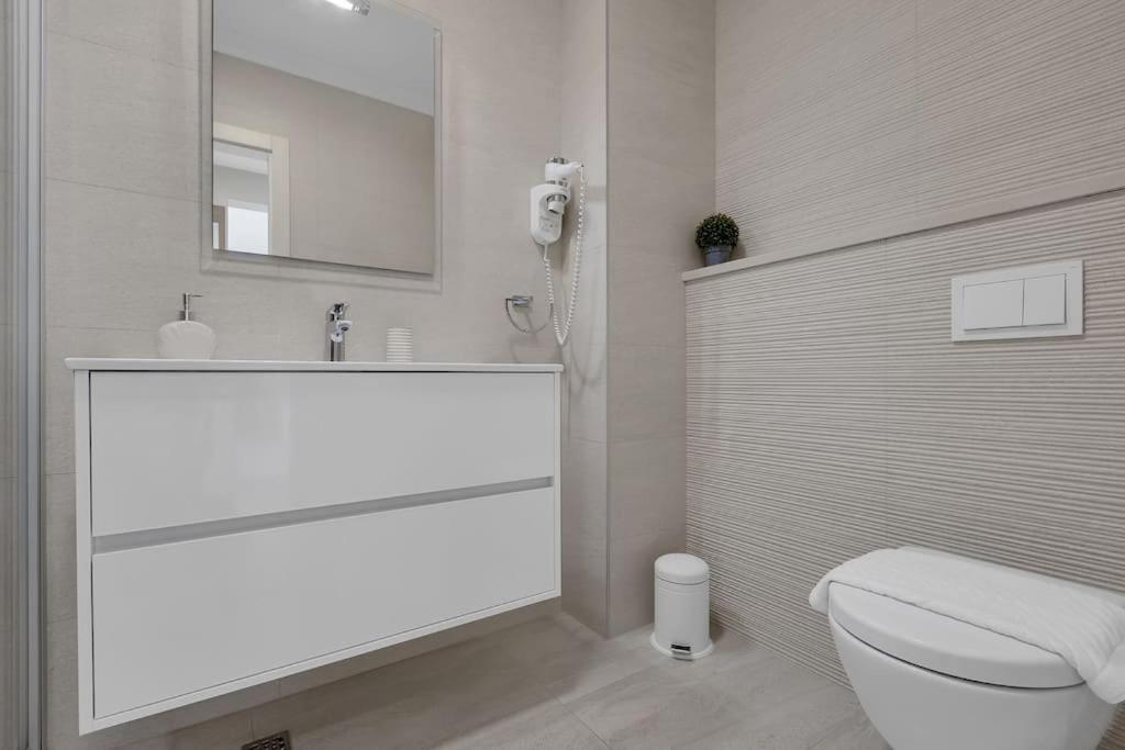 Apartment Hrvoje -Nur 50M Bis Zum Meer - Makarska Exklusiv Promajna Buitenkant foto