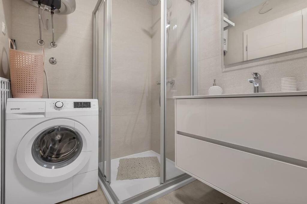 Apartment Hrvoje -Nur 50M Bis Zum Meer - Makarska Exklusiv Promajna Buitenkant foto